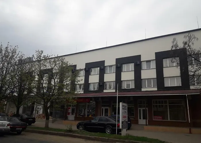 酒店 伊尔沙瓦酒店 *